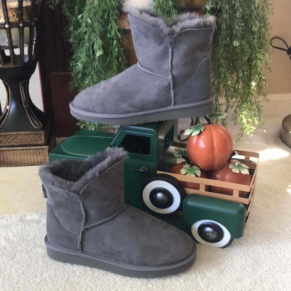Brand New Member's Mark Genuine Sheepskin Short Shearling Grey Boot